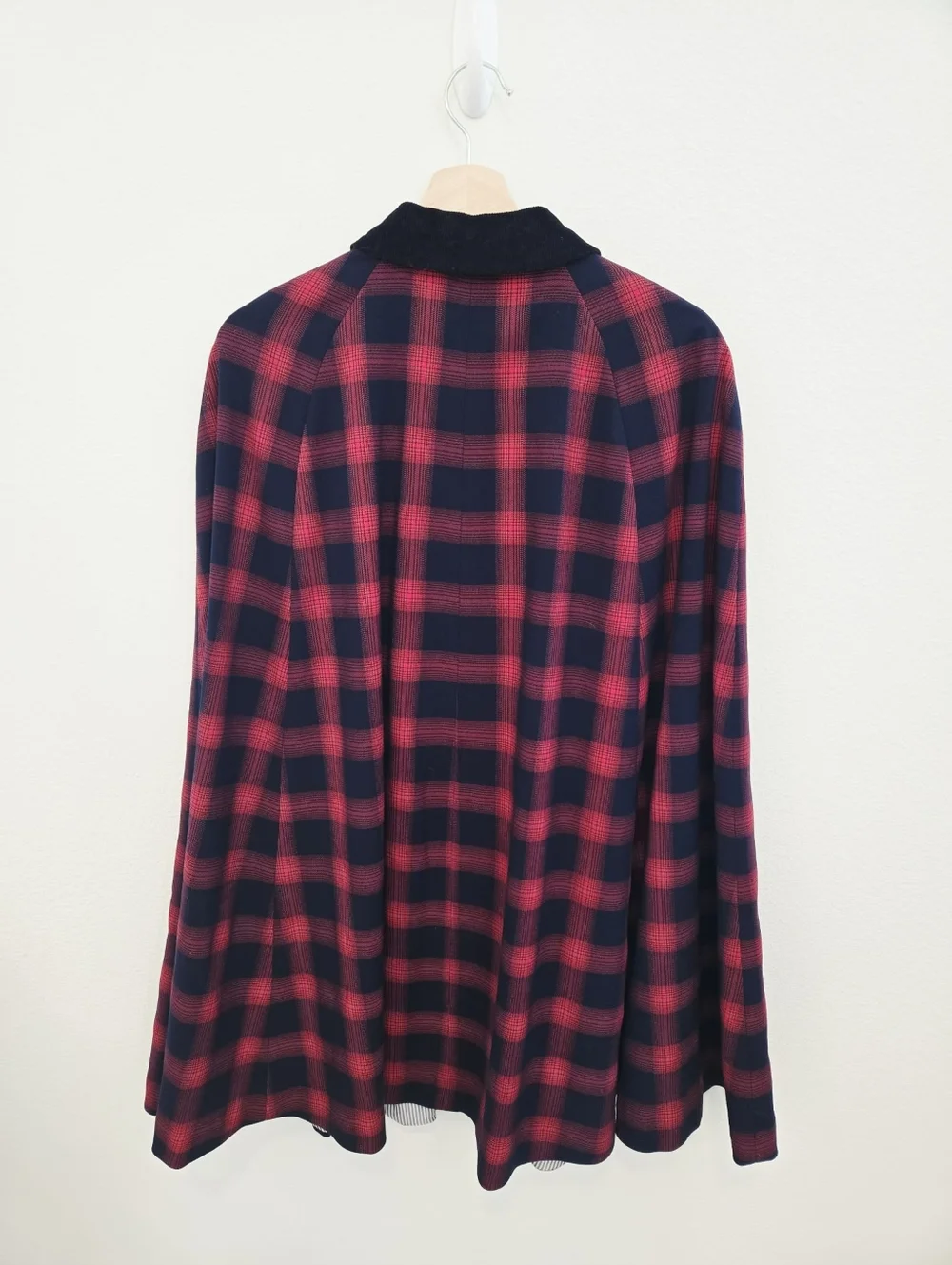 NEW COURT AND ROWE Shadow Plaid Belle Noel Poncho XS NWT ACADEMIA - Picture 5 of 11